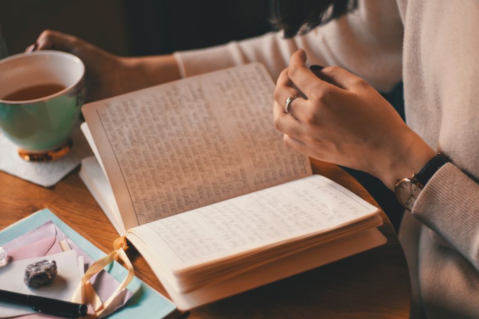 Mengungkap Rahasia Introspective Writing: Cara Efektif Mengenal Diri Lewat Tulisan